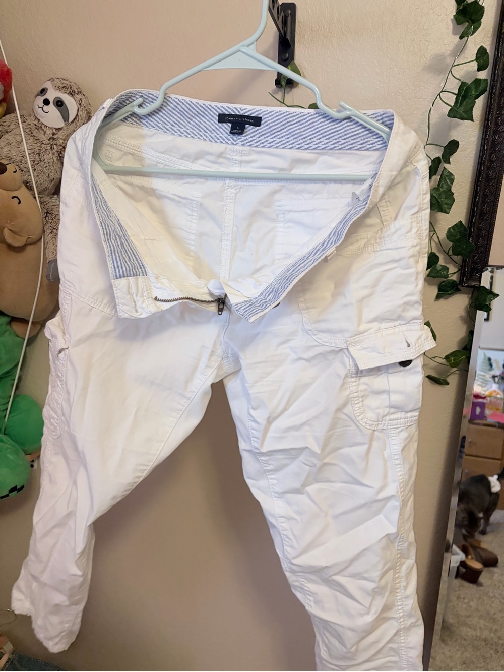 Tommy Hilfiger White Cargo Capris with Button Flap Pockets